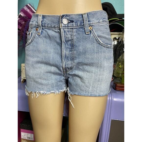 Levi's 501 Denim Jean‎ Short's Women's Size 28 - Picture 1 of 5